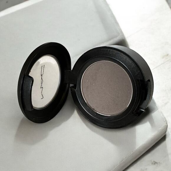 RARE DISCONTINUED Mac Cosmetics Copperplate Matte Single Eyeshadow .05 oz - Picture 1 of 7